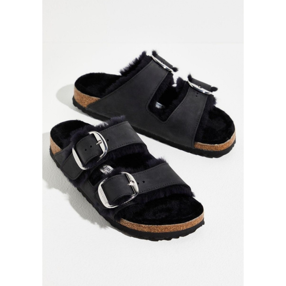 Birkenstock × Arizona Big Buckle Shearling Oiled Leather Sandals